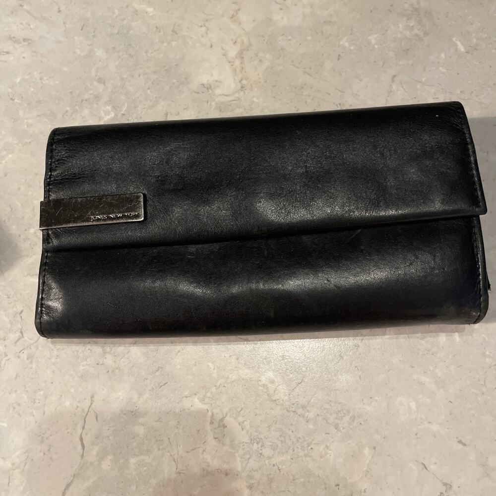 Jones New York Vintage Tri Fold Black Soft Leather Women’s 7x4